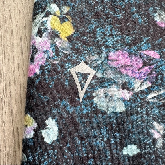 Ivivva Crop Leggings - Picture 4 of 5